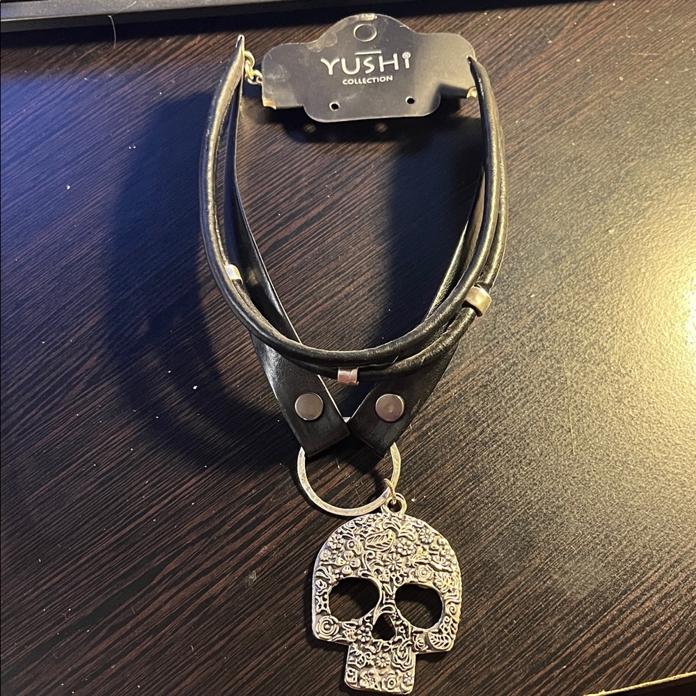 Yushi Black vegan Leather Skull adjustable choker Pendant